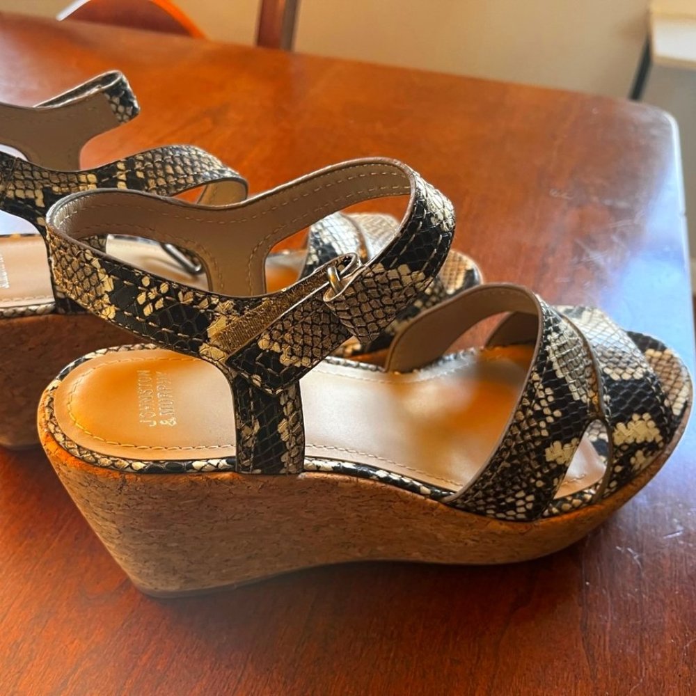 Johnston & Murphy "Alicia" Snake Print Wedge Heels Women's Size 9 (US)